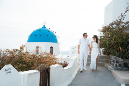 A real destination wedding in Santorini, Greece!