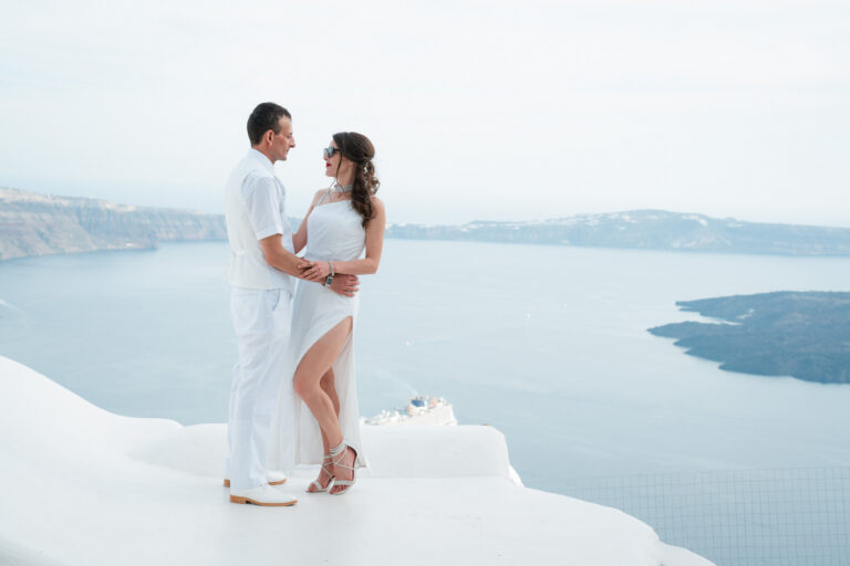 A real destination wedding in Santorini
