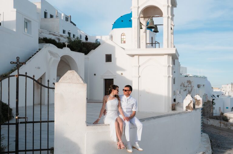 Wedding couple in Santorini